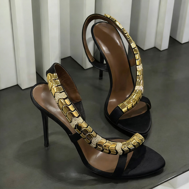 รองเท้าส้นสูงประดับเพชรหรูหรา  - Luxury Lifestyle Shoes บทวิจารณ์และราคา
