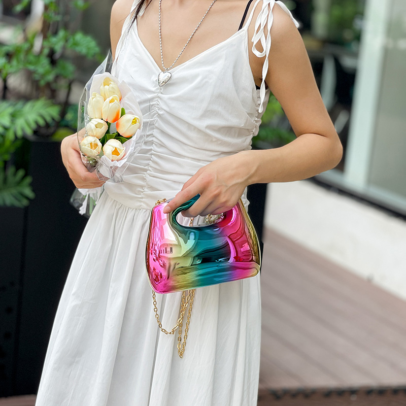 กระเป๋ากระเป๋าถืองานเลี้ยงกลาง - Luxury Lifestyle Women บทวิจารณ์และราคา