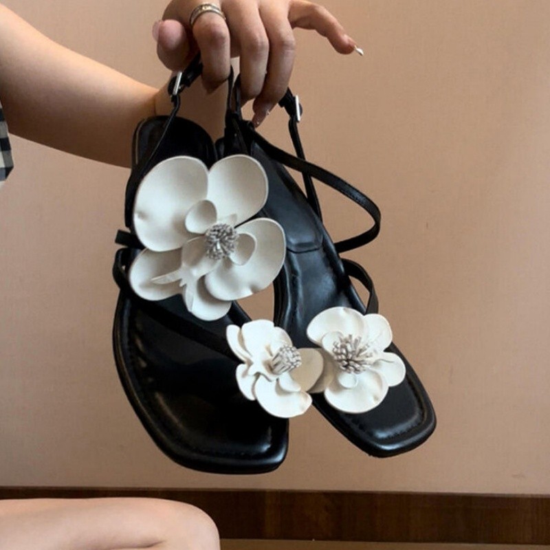 รองเท้าแตะแบบหนีบประดับดอกไม้  - Luxury Lifestyle Shoes บทวิจารณ์และราคา