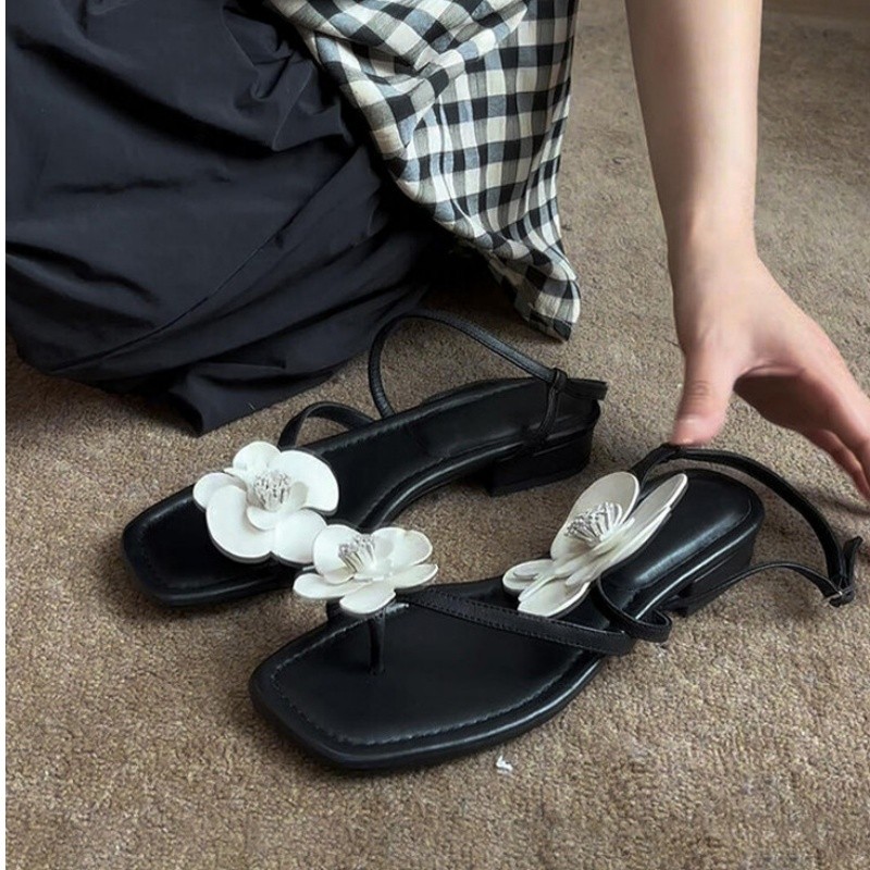 รองเท้าแตะแบบหนีบประดับดอกไม้  - Luxury Lifestyle Shoes บทวิจารณ์และราคา